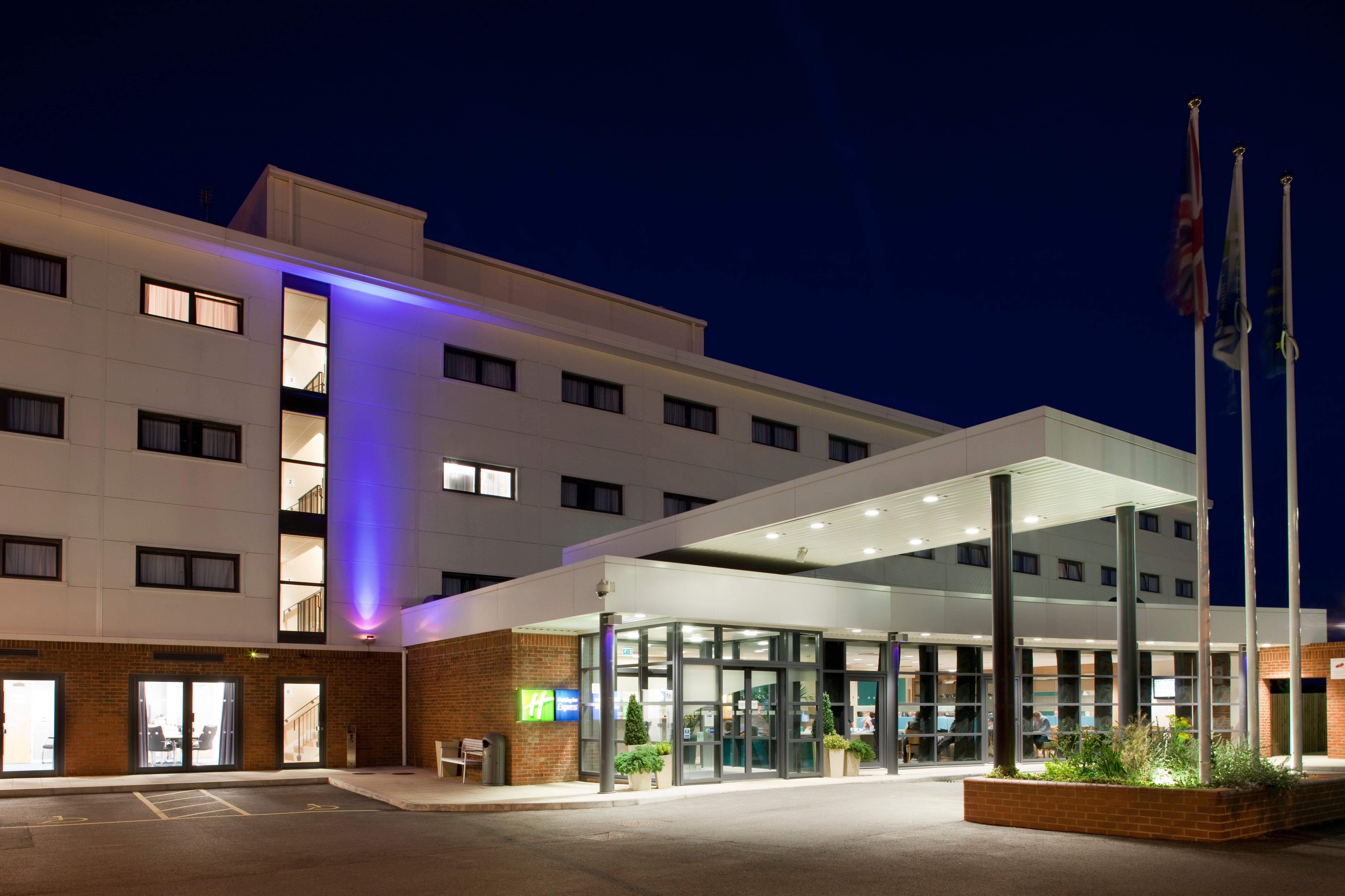 Holiday Inn Express Folkestone Channel Tunnel By Ihg Экстерьер фото